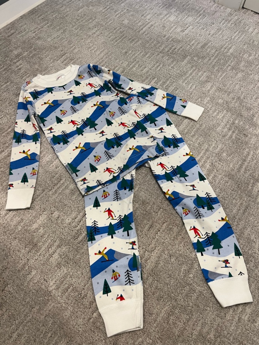Hanna Andersson Blue & White Ski Scene Kids Pajama Set
